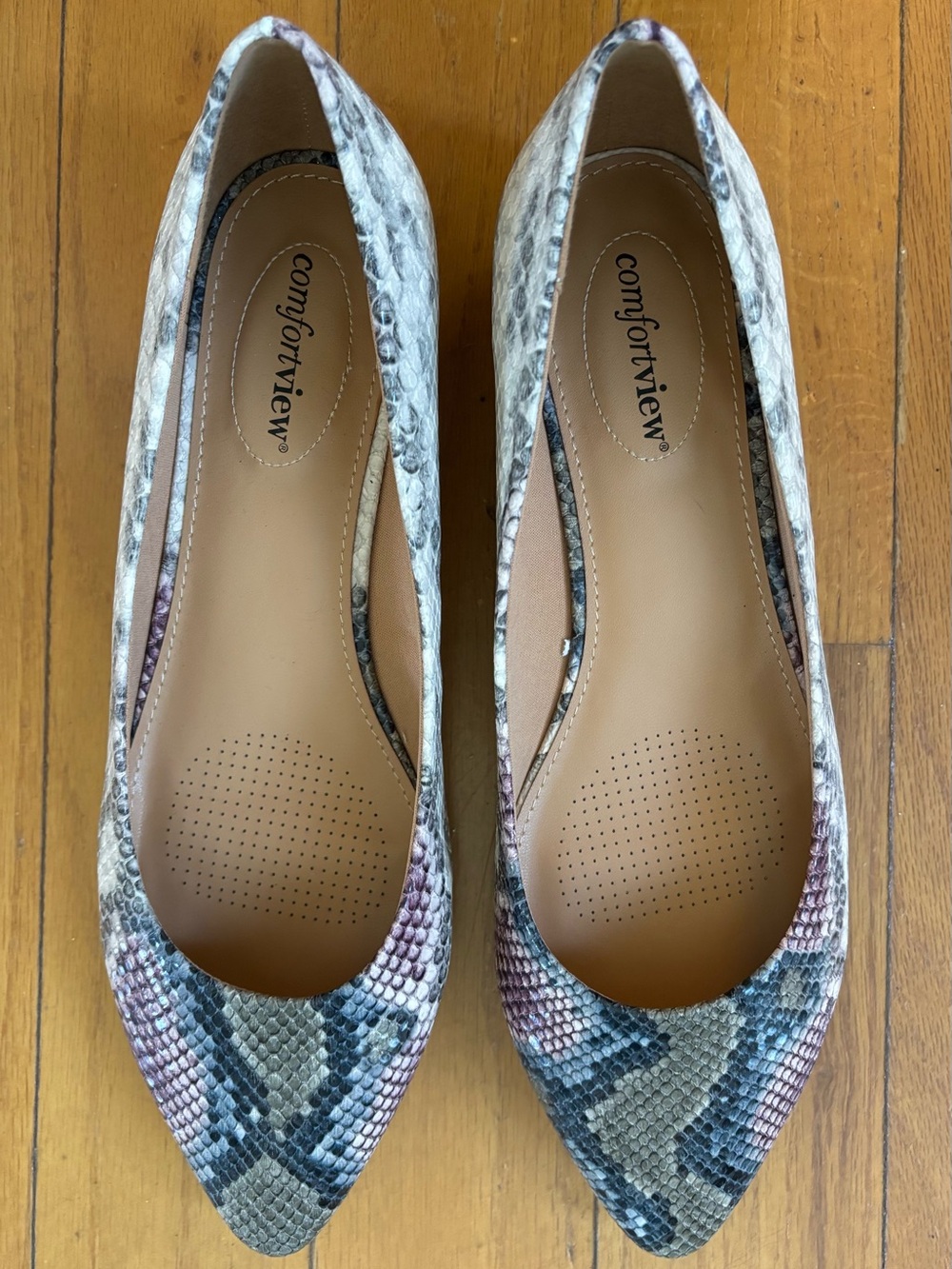 comfortview Pointed Toe Snake-Print Flats in Gray and Pink Tones
